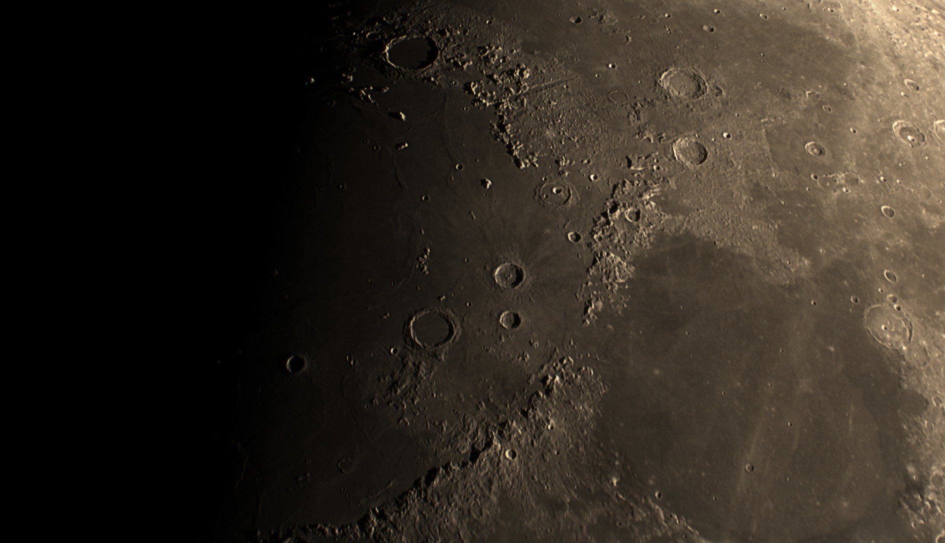 2021-08-16-1957 9-Moon Lapl5 Ap11156 Conv 1